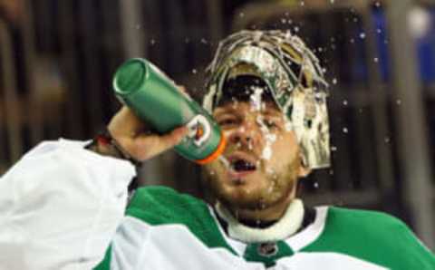 NEW YORK, NEW YORK – OCTOBER 14: Anton Khudobin #35 of the Dallas Stars takes an overtime water break against the New York Rangers at Madison Square Garden on October 14, 2021 in New York City. The Stars defeated the Rangers 3-2 in the shootout.(Photo by Bruce Bennett/Getty Images)