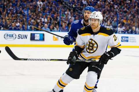 TAMPA, FL – MAY 6: Riley Nash #20 of the Boston Bruins against the Tampa Bay Lightning during Game Five of the Eastern Conference Second Round during the 2018 NHL Stanley Cup Playoffs at Amalie Arena on May 6, 2018 in Tampa, Florida. (Photo by Scott Audette/NHLI via Getty Images)”n