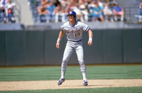 OAKLAND, CA – 1989: Robin Yount