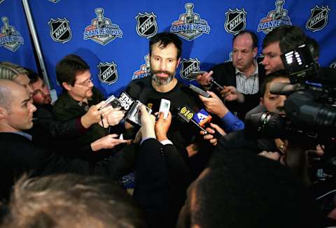 Anaheim Ducks, Scott Niedermayer (Photo by Bruce Bennett/Getty Images)