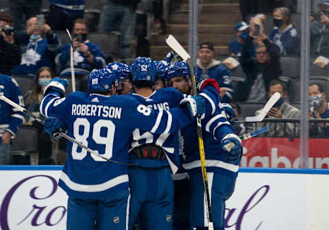 Toronto Maple Leafs, Josh Ho-Sang (52), Nick Robertson (89) Mandatory Credit: Nick Turchiaro-USA TODAY Sports