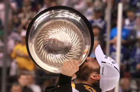 VANCOUVER – JUNE 15: Boston Bruins center Patrice Bergeron (