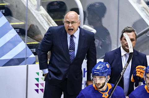 TORONTO, ONTARIO - AUGUST 29: Head coach Barry Trotz of the New York Islanders reacts against the Philadelphia Flyers during the third period in Game Three of the Eastern Conference Second Round during the 2020 NHL Stanley Cup Playoffs at Scotiabank Arena on August 29, 2020 in Toronto, Ontario. (Photo by Elsa/Getty Images)