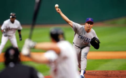 Greg Maddux on the mound. (Photo by Ronald Martinez/Getty Images)