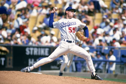 LOS ANGELES – JUNE 24: Orel Hershiser #55 of the Los Angeles Dodgers pitches against the Houston Astros at Dodger Stadium on June 24, 1993 in Los Angeles, California. (Photo by Bernstein Associates/Getty Images)