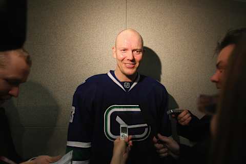 Mats Sundin of the Vancouver Canucks. (Photo by Dave Sandford/Getty Images)