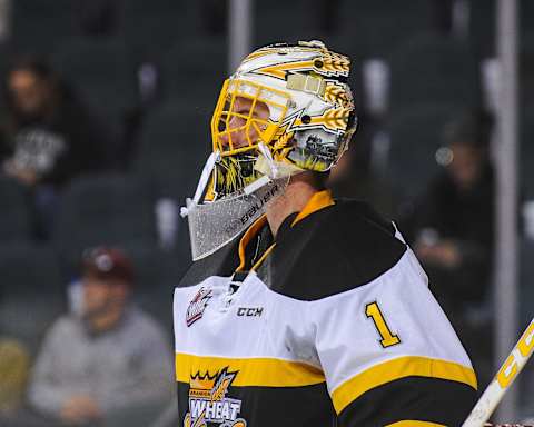 CALGARY, AB – OCTOBER 8: Logan Thompson #1 of the Brandon Wheat Kings in action against the Calgary Hitmen during a WHL game at the Scotiabank Saddledome on October 8, 2017 in Calgary, Alberta, Canada. (Photo by Derek Leung/Getty Images)