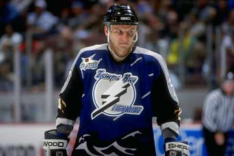 28 Oct 1998: Leftwinger Benoit Hogue #33 of the Tampa Bay Lightning looks on during the game against the Anaheim Mighty Ducks at the Arrowhead Pond in Anaheim, California. The Mighty Ducks defeated the Lightning 5-3. Mandatory Credit: Elsa Hasch /Allsport