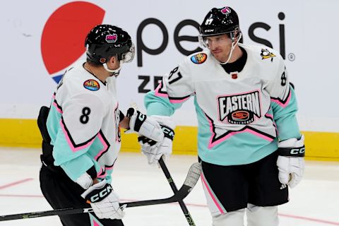 Pittsburgh Penguins, Sidney Crosby #87, Washington Capitals, Alex Ovechkin #8. (Photo by Mike Ehrmann/Getty Images)