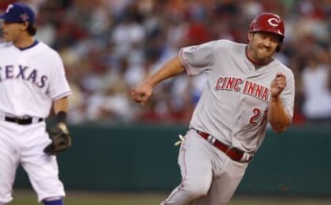 Scott Rolen in a Reds uniform.