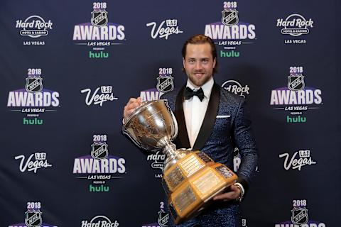 LAS VEGAS, NV – JUNE 20: Victor Hedman of the Tampa Bay Lightning poses with the James Norris Memorial Trophy given to the top defenseman in the press room at the 2018 NHL Awards presented by Hulu at the Hard Rock Hotel & Casino on June 20, 2018 in Las Vegas, Nevada. (Photo by Bruce Bennett/Getty Images)