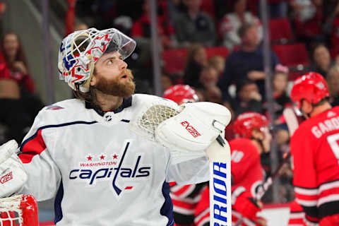 Washington Capitals goaltender Braden Holtby (70) (Mandatory Credit: James Guillory-USA TODAY Sports)