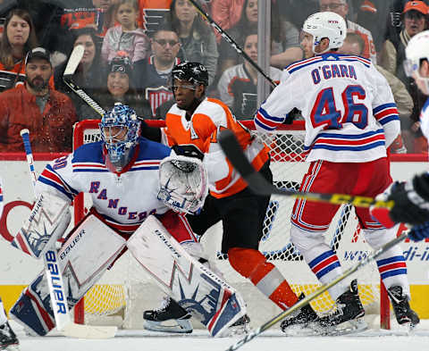 PHILADELPHIA, PA – APRIL 07: Wayne Simmonds #17 of the Philadelphia Flyers battles in the crease against Henrik Lundqvist #30 and Rob O’Gara #46 of the New York Rangers on April 7, 2018 at the Wells Fargo Center in Philadelphia, Pennsylvania. (Photo by Len Redkoles/NHLI via Getty Images)