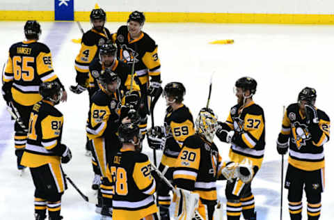 PITTSBURGH, PA – MAY 25: The Pittsburgh Penguins celebrate after Chris Kunitz