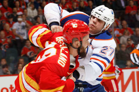 CALGARY, AB – JANUARY 21. (Photo by Gerry Thomas/NHLI via Getty Images)