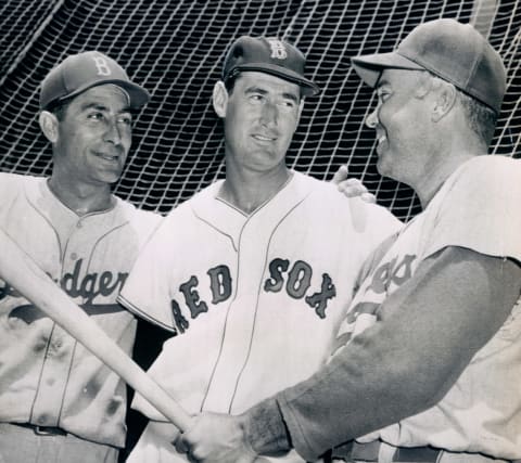 UNSPECIFIED – UNDATED: Carl Furillo, Ted Williams and Duke Snider at spring training, 1955 in Sarasota, Florida . (Sports Studio Photos/Getty Images)