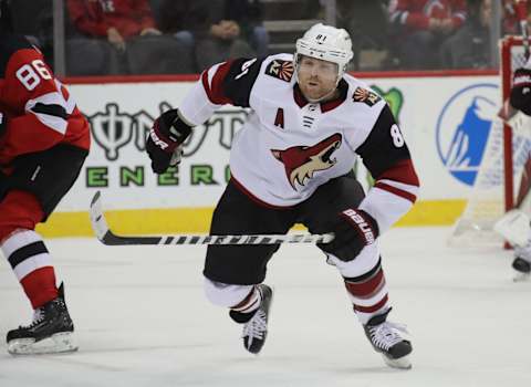 Phil Kessel #81 of the Arizona Coyotes (Photo by Bruce Bennett/Getty Images)