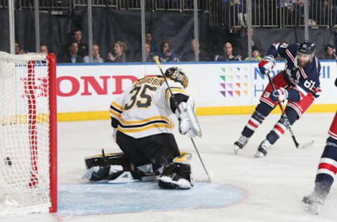 NEW YORK, NY – FEBRUARY 07: Rick Nash