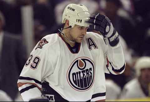 Doug Weight of the Edmonton Oilers: (Brian Bahr/Allsport)