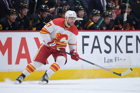 VANCOUVER, CANADA – APRIL 8: Milan Lucic #17  (Photo by Derek Cain/Getty Images)