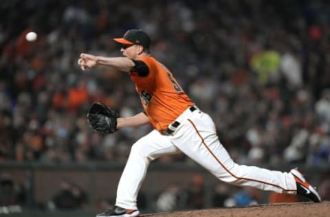 SAN FRANCISCO, CALIFORNIA – SEPTEMBER 03: Tony Watson #56 of the San Francisco Giants pitches against the Los Angeles Dodgers in the top of the seventh inning at Oracle Park on September 03, 2021 in San Francisco, California. (Photo by Thearon W. Henderson/Getty Images)