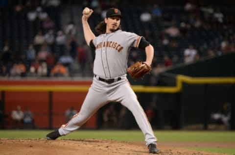 PHOENIX, AZ – SEPTEMBER 27: Jeff Samardzija #29 of the San Francisco Giants delivers a pitch in the first inning of the MLB game against the Arizona Diamondbacks at Chase Field on September 27, 2017 in Phoenix, Arizona. (Photo by Jennifer Stewart/Getty Images)