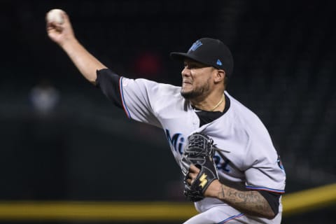 PHOENIX, ARIZONA – SEPTEMBER 17: Hector Noesi #48 of the Miami Marlins delivers a pitch in the ninth inning of the MLB game against the Arizona Diamondbacks at Chase Field on September 17, 2019 in Phoenix, Arizona. (Photo by Jennifer Stewart/Getty Images)