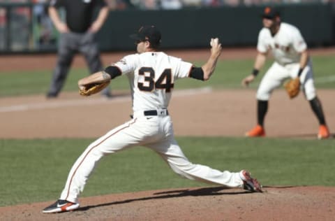 SAN FRANCISCO, CALIFORNIA – SEPTEMBER 27: Kevin Gausman #34 of the SF Giants pitches against the San Diego Padres at Oracle Park on September 27, 2020, in San Francisco, California. (Photo by Lachlan Cunningham/Getty Images)