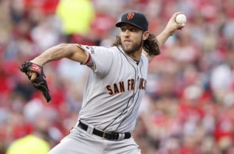 CINCINNATI, OH – MAY 15: Madison Bumgarner #40 of the San Francisco Giants pitches in the second inning of the game against the Cincinnati Reds at Great American Ball Park on May 15, 2015 in Cincinnati, Ohio. (Photo by Joe Robbins/Getty Images)