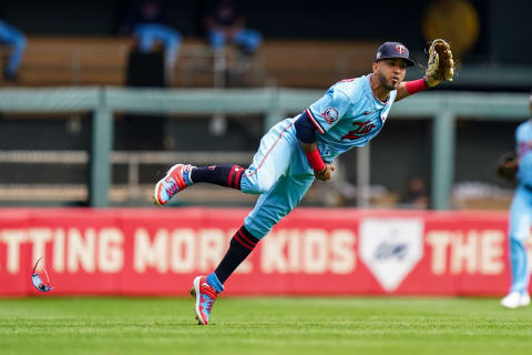 MINNEAPOLIS, MN – SEPTEMBER 13: Eddie Rosario #20 of the Minnesota Twins throws against the Cleveland Indians on September 13, 2020 at Target Field in Minneapolis, Minnesota. (Photo by Brace Hemmelgarn/Minnesota Twins/Getty Images)