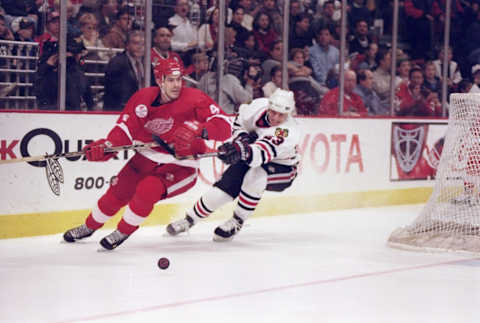 Jean-Yves Leroux #23, Chicago Blackhawks (Jonathan Daniel /Allsports)