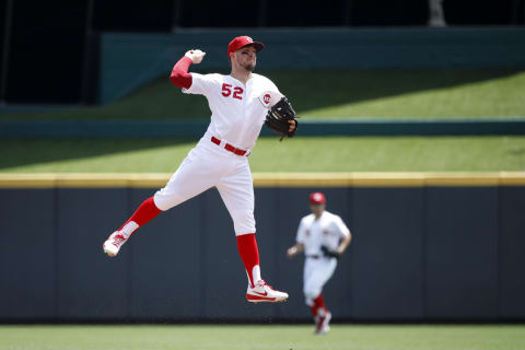 CINCINNATI, OH – AUGUST 11: Kyle Farmer #52 of the Cincinnati Reds (Photo by Joe Robbins/Getty Images)