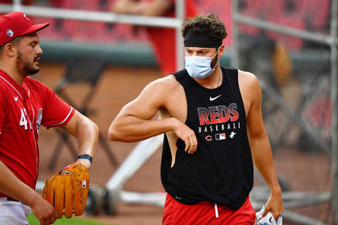 CINCINNATI, OH – JULY 10: Cody Reed #23 and Sal Romano #47 of the Cincinnati Reds (Photo by Jamie Sabau/Getty Images)