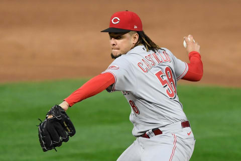 MINNEAPOLIS, MINNESOTA – SEPTEMBER 26: Luis Castillo #58 of the Cincinnati Reds delivers a pitch. (Photo by Hannah Foslien/Getty Images)