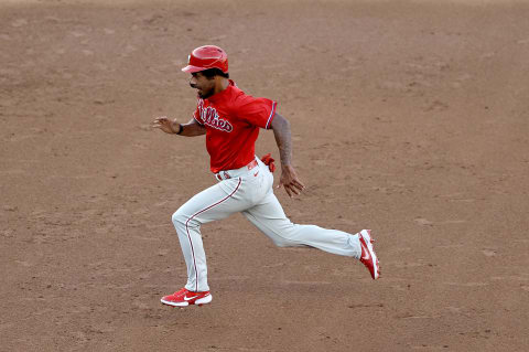 NEW YORK, NEW YORK – JULY 20: Nick Williams #5 heads for third. (Photo by Elsa/Getty Images)