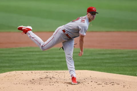 MILWAUKEE, WISCONSIN – AUGUST 08: Anthony DeSclafani #28 of the Cincinnati Reds pitches (Photo by Dylan Buell/Getty Images)