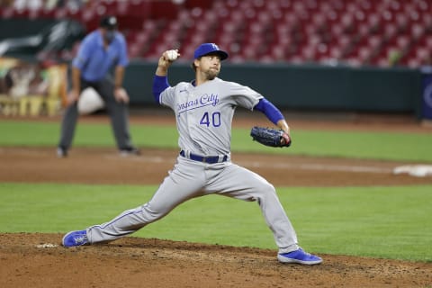 CINCINNATI, OH – AUGUST 11: Trevor Rosenthal #40 of the Kansas City Royals pitches during a game against the Cincinnati Reds. (Photo by Joe Robbins/Getty Images)