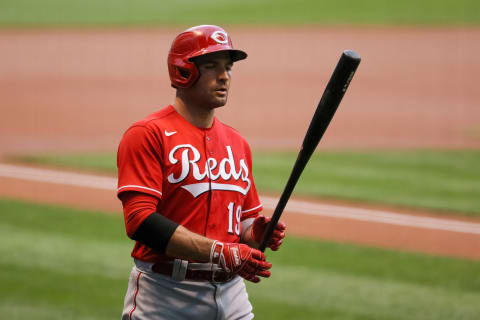 MILWAUKEE, WISCONSIN – AUGUST 24: Joey Votto #19 of the Cincinnati Reds waits in the on deck circle. (Photo by Dylan Buell/Getty Images)