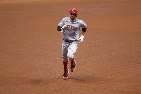 MILWAUKEE, WISCONSIN – AUGUST 25: Nick Castellanos #2 of the Cincinnati Reds runs to third base. (Photo by Dylan Buell/Getty Images)