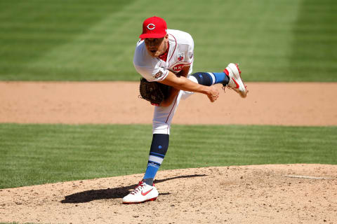 CINCINNATI, OH – AUGUST 30: Robert Stephenson #42 of the Cincinnati Reds pitches during the game against the Chicago Cubs. (Photo by Kirk Irwin/Getty Images)