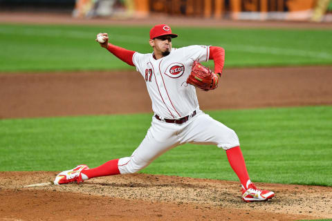 CINCINNATI, OH – SEPTEMBER 14: Jose De Leon #87 of the Cincinnati Reds pitches. (Photo by Jamie Sabau/Getty Images)