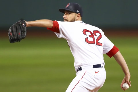 BOSTON, MA – SEPTEMBER 22: Matt Barnes #32 of the Boston Red Sox pitches. (Photo by Adam Glanzman/Getty Images)