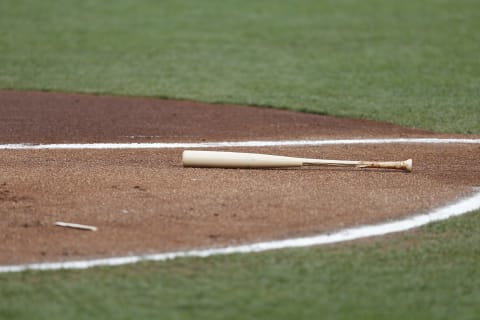 SAN FRANCISCO, CALIFORNIA – SEPTEMBER 26: A broken bat lays on the ground. (Photo by Lachlan Cunningham/Getty Images)