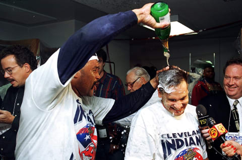 17 Oct 1995: Jose Mesa of the Cleveland Indians pours champagne over Omar Vizquel”s head. Mandatory Credit: Stephen Dunn /Allsport