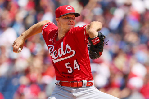 PHILADELPHIA, PA – AUGUST 15: Pitcher Sonny Gray #54 of the Cincinnati Reds delivers a pitch. (Photo by Rich Schultz/Getty Images)