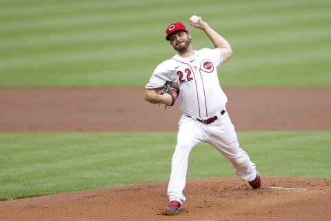 CINCINNATI, OH – AUGUST 12: Wade Miley #22 of the Cincinnati Reds pitches in the first inning. (Photo by Joe Robbins/Getty Images)