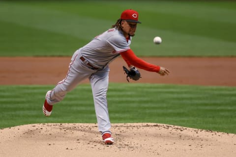 MILWAUKEE, WISCONSIN – AUGUST 25: Luis Castillo #58 of the Cincinnati Reds pitches in the first inning. (Photo by Dylan Buell/Getty Images)