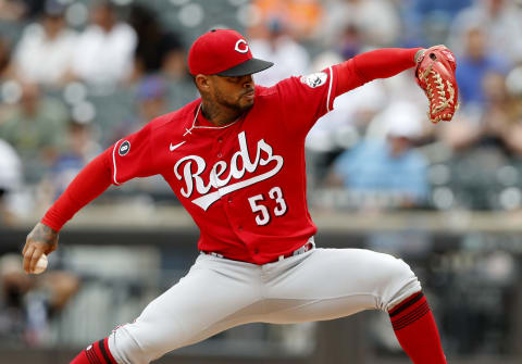 NEW YORK, NEW YORK – AUGUST 01: Vladimir Gutierrez #53 of the Cincinnati Reds in action. (Photo by Jim McIsaac/Getty Images)