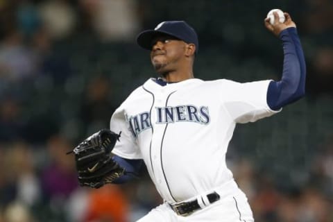 Sep 28, 2015; Seattle, WA, USA; Seattle Mariners pitcher Roenis Elias (29) throws against the Houston Astros during the sixth inning at Safeco Field. Mandatory Credit: Joe Nicholson-USA TODAY Sports