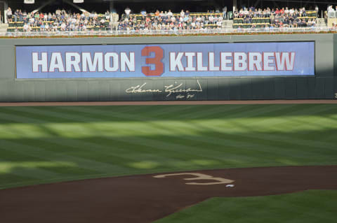 MINNEAPOLIS, MN – MAY 23: The Minnesota Twins honor the late Hall of Famer Harmon Killebrew prior to a game against the Seattle Mariners on May 16, 2011 at Target Field in Minneapolis, Minnesota. Harmon Killebrew passed away on May 17, 2011 after a battle with esophageal cancer. (Photo by Hannah Foslien/Getty Images)